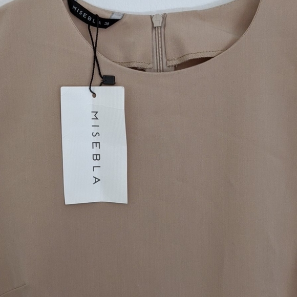 NWT beige dress with peplum side and front slit - Picture 2 of 4